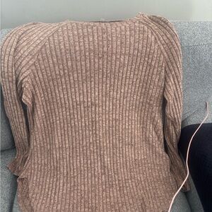 Cozy Ribbed Knit Sweater in Brown